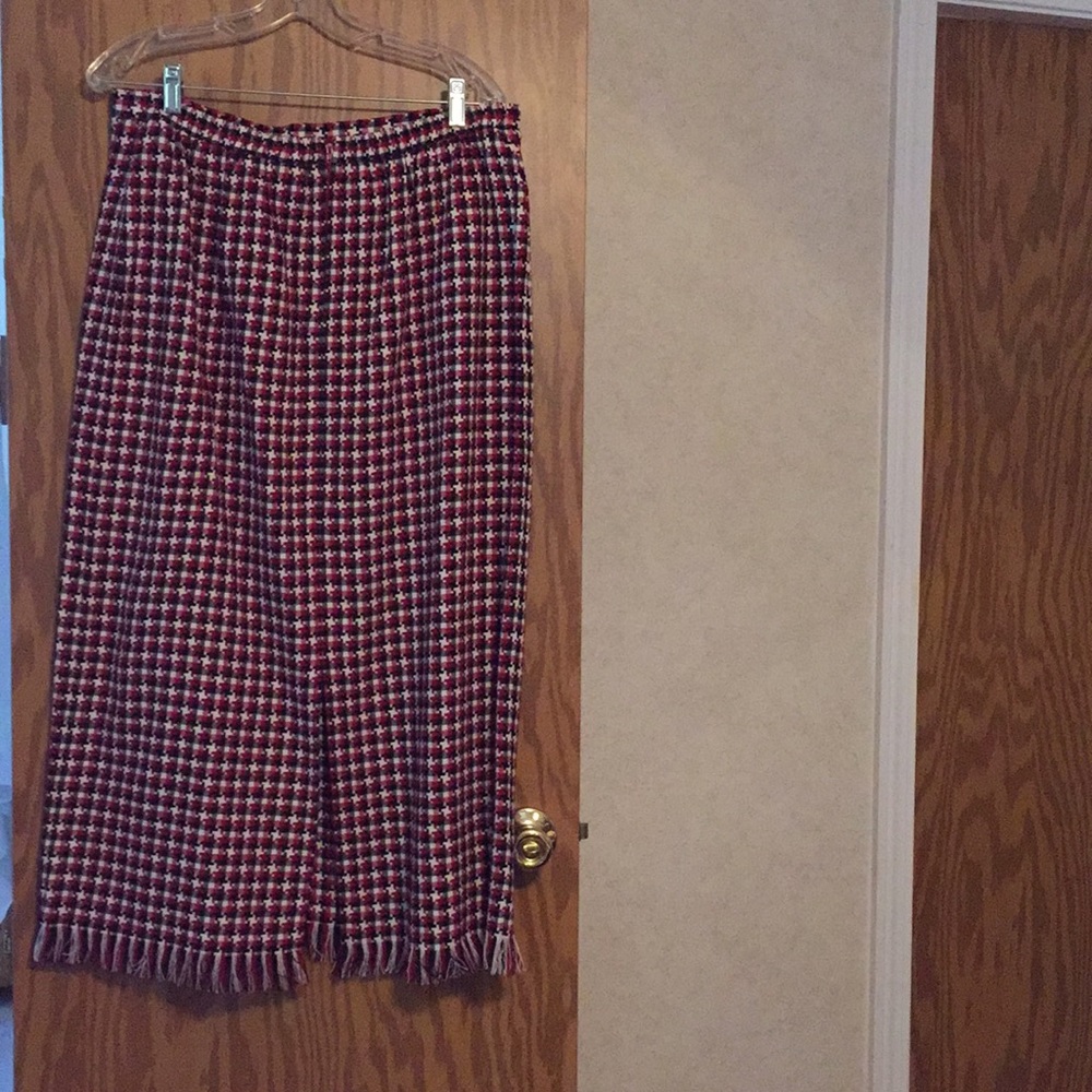 Skirt back zip